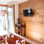 Neve By Ca-sa Check